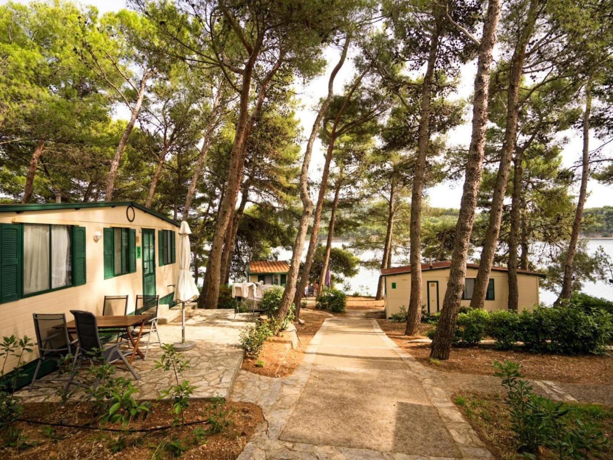 Mobile Homes In Camp Kovacine, Cres, With Long Pebble Beach Luaran gambar